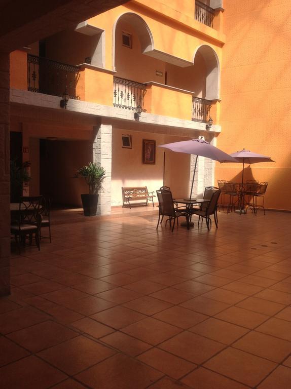 Hotel Genoves Сан Хуан де лос Лагос Екстериор снимка